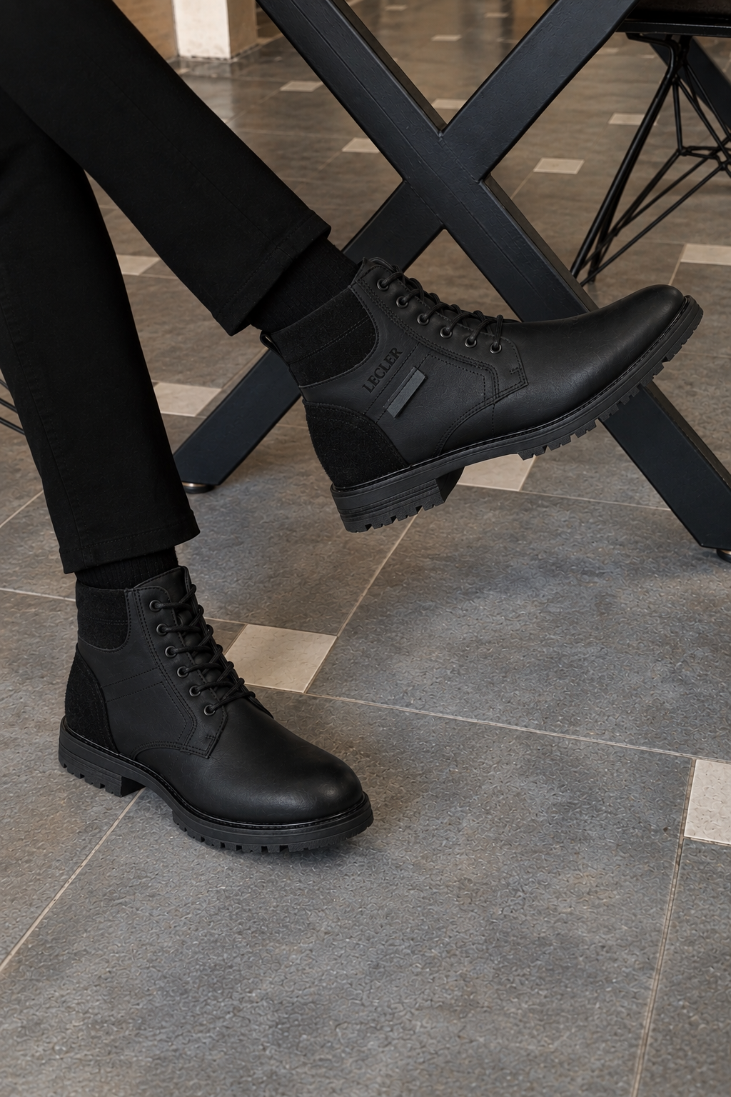 LECLER BOTA TITUS