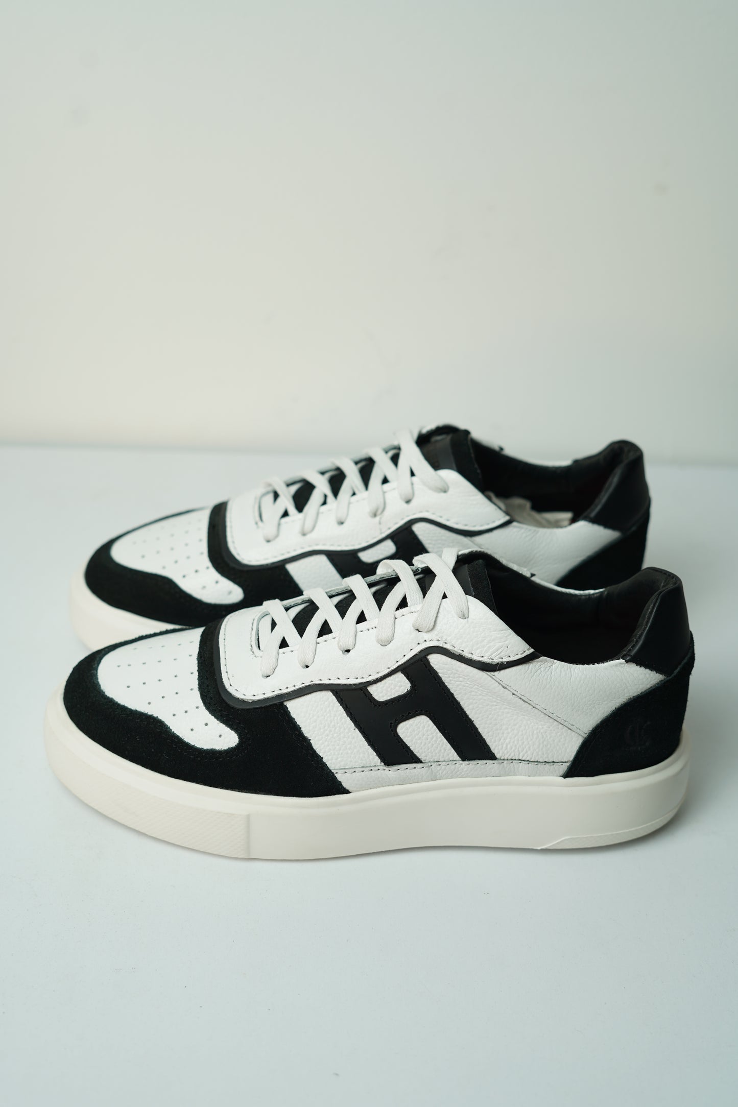 LECLER HERES BLACK WHITE