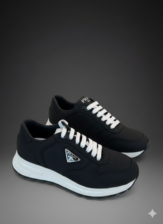 PRADA NEGRO RELIEVE LOGO