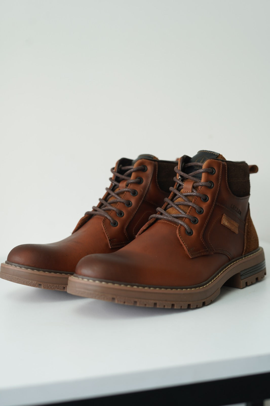LECLER BOTA AUGUSTUS AVELLANA